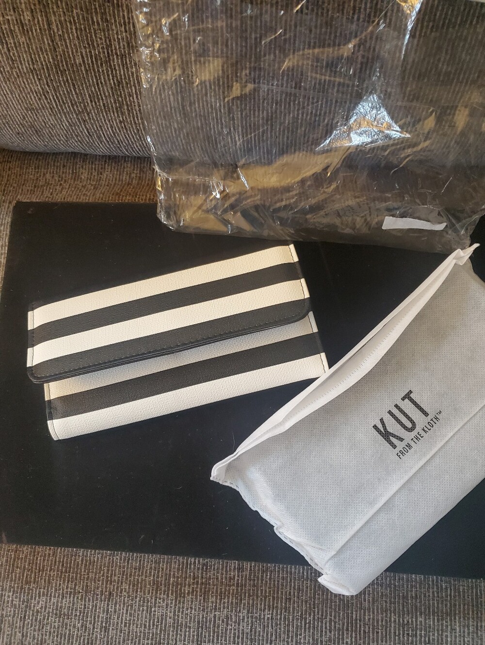 NWOT KUT FROM THE KLOTH BLACK AND WHITE STRIPE VEGAN LEATHER WOMEN'S WALLET